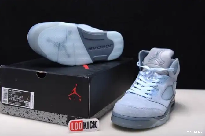 HYPE Jordan Retro Bluebird Air (W) DD9336-400 5 0424